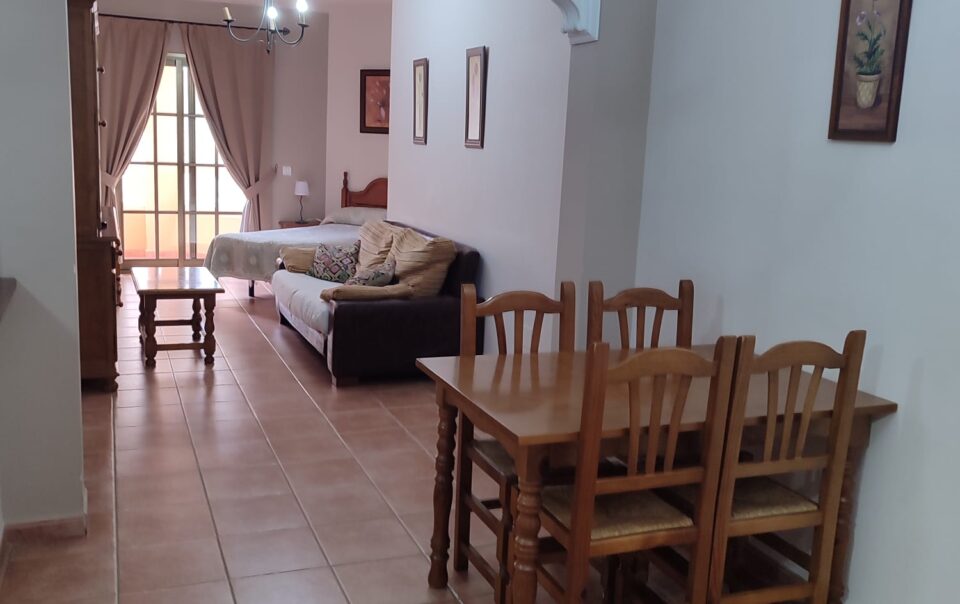 Hostal El Taxi - Apartamento 4 Camas Individuales - Con Terraza
