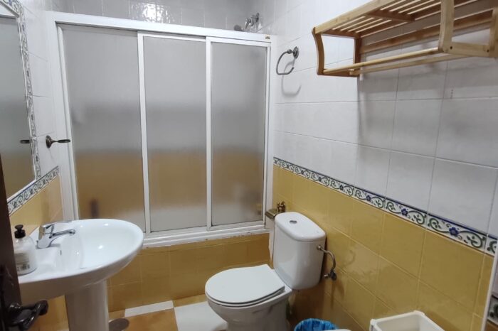 Hostal El Taxi - Baño Apartamento 4 Camas Individuales